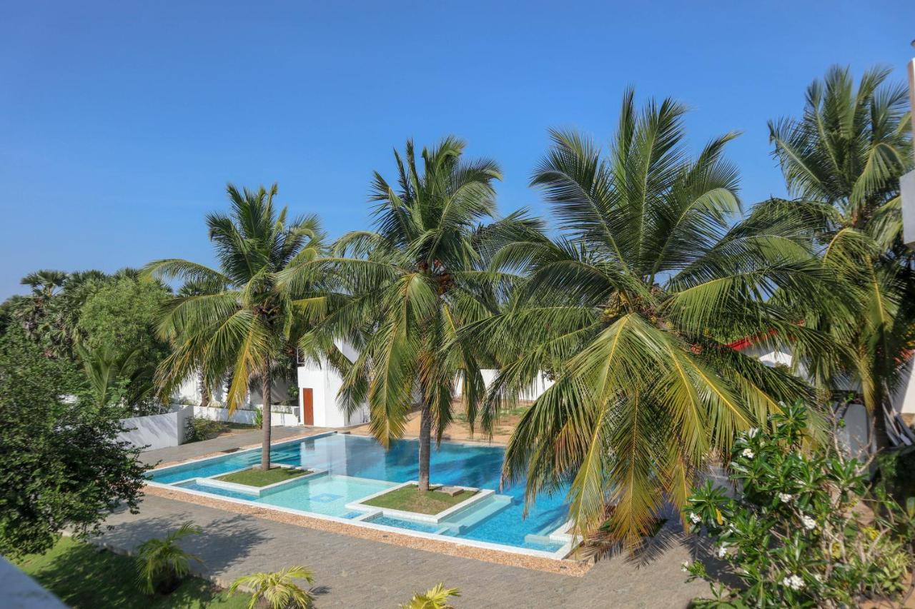 Reddalf'S Holiday Resorts Arugam Bay Exteriör bild